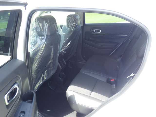 ホンダ ヴェゼル ハイブリッド e:HEV Z 千葉県 2025(令7)年 0.1千km プラチナホワイトパール e:HEV Z　3VC4AG3　Honda CONNECTディスプレー+ETC2.0車載器+ワイヤレス充電器(220/000)/ホンダセンシング/・衝突軽減ブレーキ（CMBS）/・車線維持支援システム（LKAS）/・アダプティブクルーズコントロール（ACC）/・後方誤発進抑制機能/・誤発進抑制機能/パワーバックドア/9インチ純正コネクトナビ/地デジTV/【Bluetooth接続】/【Apple CarPlay　Android Auto対応】/バックカメラ/リバース連動ドアミラー（左）/ワイヤレス充電/ハーフレザーシート/前席シートヒーター/純正フロアマット/革巻きステアリング/ステアリングスイッチ/パドルシフト/ETC/LEDヘッドライト/フォグライト/ウインカーミラー/コーナーセンサー/純正18インチアルミホイル/サイド/カーテンエアバッグ/スマートキー