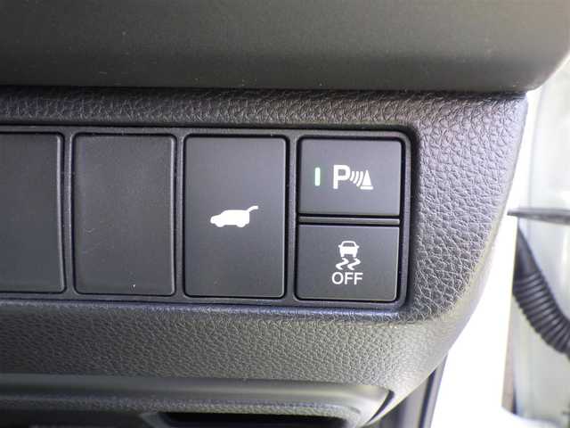 ホンダ ヴェゼル ハイブリッド e:HEV Z 千葉県 2025(令7)年 0.1千km プラチナホワイトパール e:HEV Z　3VC4AG3　Honda CONNECTディスプレー+ETC2.0車載器+ワイヤレス充電器(220/000)/ホンダセンシング/・衝突軽減ブレーキ（CMBS）/・車線維持支援システム（LKAS）/・アダプティブクルーズコントロール（ACC）/・後方誤発進抑制機能/・誤発進抑制機能/パワーバックドア/9インチ純正コネクトナビ/地デジTV/【Bluetooth接続】/【Apple CarPlay　Android Auto対応】/バックカメラ/リバース連動ドアミラー（左）/ワイヤレス充電/ハーフレザーシート/前席シートヒーター/純正フロアマット/革巻きステアリング/ステアリングスイッチ/パドルシフト/ETC/LEDヘッドライト/フォグライト/ウインカーミラー/コーナーセンサー/純正18インチアルミホイル/サイド/カーテンエアバッグ/スマートキー