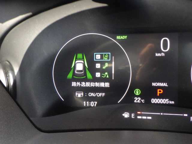 ホンダ ヴェゼル ハイブリッド e:HEV Z 千葉県 2025(令7)年 0.1千km プラチナホワイトパール e:HEV Z　3VC4AG3　Honda CONNECTディスプレー+ETC2.0車載器+ワイヤレス充電器(220/000)/ホンダセンシング/・衝突軽減ブレーキ（CMBS）/・車線維持支援システム（LKAS）/・アダプティブクルーズコントロール（ACC）/・後方誤発進抑制機能/・誤発進抑制機能/パワーバックドア/9インチ純正コネクトナビ/地デジTV/【Bluetooth接続】/【Apple CarPlay　Android Auto対応】/バックカメラ/リバース連動ドアミラー（左）/ワイヤレス充電/ハーフレザーシート/前席シートヒーター/純正フロアマット/革巻きステアリング/ステアリングスイッチ/パドルシフト/ETC/LEDヘッドライト/フォグライト/ウインカーミラー/コーナーセンサー/純正18インチアルミホイル/サイド/カーテンエアバッグ/スマートキー