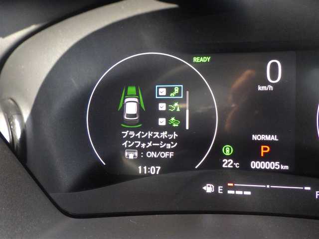 ホンダ ヴェゼル ハイブリッド e:HEV Z 千葉県 2025(令7)年 0.1千km プラチナホワイトパール e:HEV Z　3VC4AG3　Honda CONNECTディスプレー+ETC2.0車載器+ワイヤレス充電器(220/000)/ホンダセンシング/・衝突軽減ブレーキ（CMBS）/・車線維持支援システム（LKAS）/・アダプティブクルーズコントロール（ACC）/・後方誤発進抑制機能/・誤発進抑制機能/パワーバックドア/9インチ純正コネクトナビ/地デジTV/【Bluetooth接続】/【Apple CarPlay　Android Auto対応】/バックカメラ/リバース連動ドアミラー（左）/ワイヤレス充電/ハーフレザーシート/前席シートヒーター/純正フロアマット/革巻きステアリング/ステアリングスイッチ/パドルシフト/ETC/LEDヘッドライト/フォグライト/ウインカーミラー/コーナーセンサー/純正18インチアルミホイル/サイド/カーテンエアバッグ/スマートキー