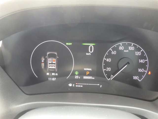 ホンダ ヴェゼル ハイブリッド e:HEV Z 千葉県 2025(令7)年 0.1千km プラチナホワイトパール e:HEV Z　3VC4AG3　Honda CONNECTディスプレー+ETC2.0車載器+ワイヤレス充電器(220/000)/ホンダセンシング/・衝突軽減ブレーキ（CMBS）/・車線維持支援システム（LKAS）/・アダプティブクルーズコントロール（ACC）/・後方誤発進抑制機能/・誤発進抑制機能/パワーバックドア/9インチ純正コネクトナビ/地デジTV/【Bluetooth接続】/【Apple CarPlay　Android Auto対応】/バックカメラ/リバース連動ドアミラー（左）/ワイヤレス充電/ハーフレザーシート/前席シートヒーター/純正フロアマット/革巻きステアリング/ステアリングスイッチ/パドルシフト/ETC/LEDヘッドライト/フォグライト/ウインカーミラー/コーナーセンサー/純正18インチアルミホイル/サイド/カーテンエアバッグ/スマートキー