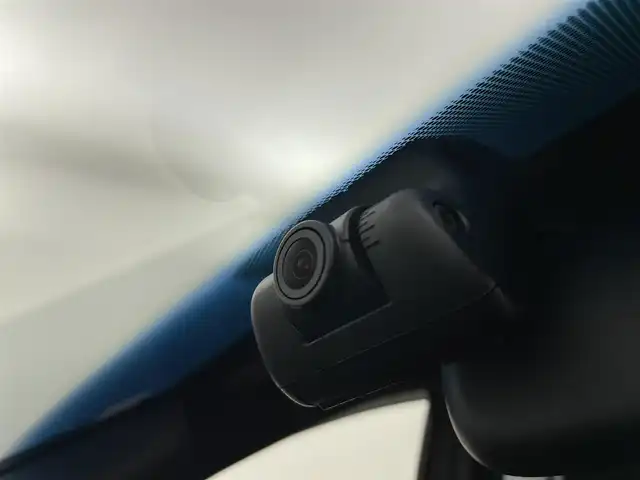 ホンダ フィット ハイブリット L ホンダセンシング 富山県 2019(平31)年 2.3万km ルージュアメジストM 純正ナビ（AM/FM/CD/BT/USB）/バックカメラ/ドライブレコーダー/ETC/ハーフレザーシート/衝突被害軽減システム/レーダークルーズコントロール/レーンキープアシスト/横滑り防止装置/アイドリングストップ/オートLEDライト/フォグライト/純正フロアマット/革巻きステアリング/ステアリングスイッチ/スマートキー/スペアキー
