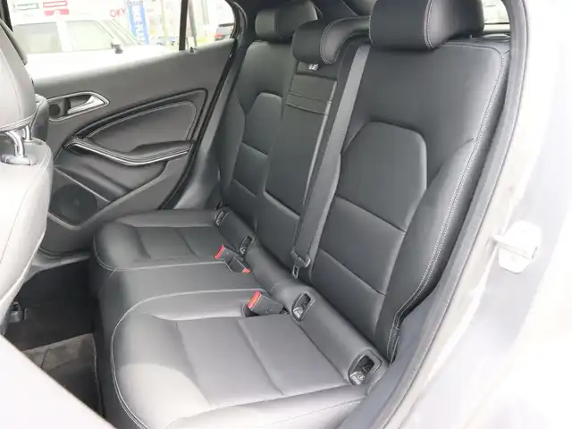 メルセデス・ベンツ ＧＬＡ２２０ 4マチック 宮城県 2017(平29)年 6.5万km マウンテングレー パノラマサンルーフ/HarmanKardon/アダプティブクルーズコントロール/ブラインドスポットモニター/レーンキープアシスト/アンビエントライト/パワーリアゲート/黒革シート/メモリ付パワーシート(D・N)/シートヒーター(D・N)/純正ナビ(BT/USB/CD/DVD)/フルセグTV/バックカメラ/社外17AW/ダウンヒルアシスト/LEDオートライト/ドライブレコーダー(前後)/ステアリングスイッチ/ETC/キーレスゴー