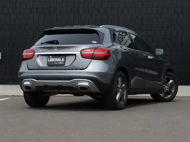 メルセデス・ベンツ ＧＬＡ２２０ 4マチック 宮城県 2017(平29)年 6.5万km マウンテングレー パノラマサンルーフ/HarmanKardon/アダプティブクルーズコントロール/ブラインドスポットモニター/レーンキープアシスト/アンビエントライト/パワーリアゲート/黒革シート/メモリ付パワーシート(D・N)/シートヒーター(D・N)/純正ナビ(BT/USB/CD/DVD)/フルセグTV/バックカメラ/社外17AW/ダウンヒルアシスト/LEDオートライト/ドライブレコーダー(前後)/ステアリングスイッチ/ETC/キーレスゴー