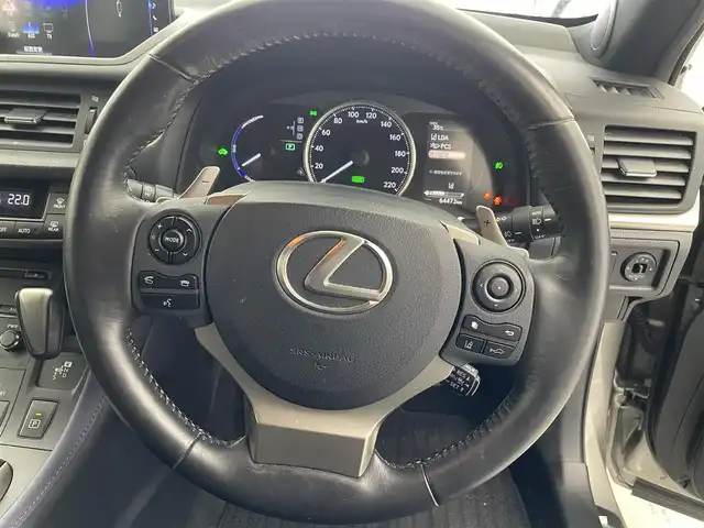 レクサス ＣＴ 200h ブラックシークエンス 愛知県 2019(平31)年 6.5万km ソニックチタニウム 純正10.3インチSDナビ/（CD/DVD/AUX/SD/BT）/バックカメラ/ハーフレザーシート/前席シートヒーター/前席パワーシート/ステアリングヒーター/ドライブレコーダー/ETC/クルーズコントロール（追従走行有）/衝突被害軽減システム/レーンキープアシスト/コーナーセンサー/オートマチックハイビーム/純正LEDヘッドライト/純正フロアマット/カーテンエアバッグ