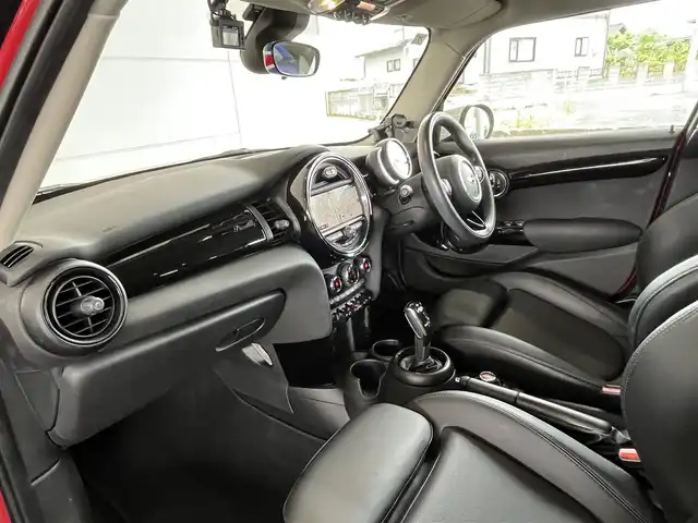 ＭＩＮＩ ミニ クーパー D ピカデリーED 山形県 2021(令3)年 3.5万km チリ・レッド インテリジェントセーフティ/・歩行者警告/・衝突軽減ブレーキ/ピでカリーED専用レザーシート/シートヒーター（D/N）/スピードリミッター/純正ナビ/バックカメラ/アンビエントライト/純正LED/オートライト/F/Rフォグランプ/社外ドラレコ（前/後）/スペアキー/保証書/取説