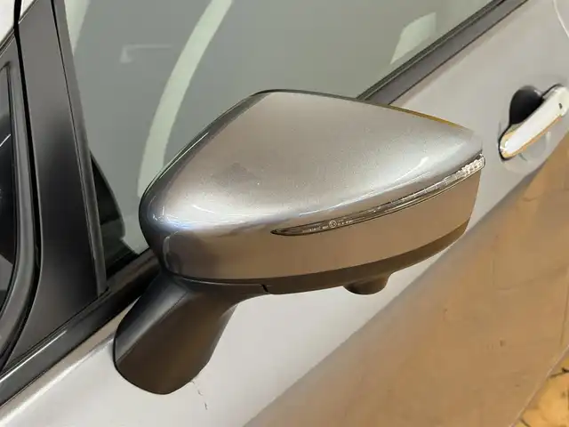 日産 ノート e－パワー X Vセレクション 群馬県 2020(令2)年 5.8万km ダークメタルグレー エマージェンシーブレーキ/車線逸脱警報/踏み間違い衝突防止アシスト/ふらつき警報/社外7インチナビ/　　BT/FM.AM/アラウンドビューモニター/スマートルームミラー/オートライト/オートハイビーム/純正15インチAW/プッシュスタート/電動格納ウィンカーミラー