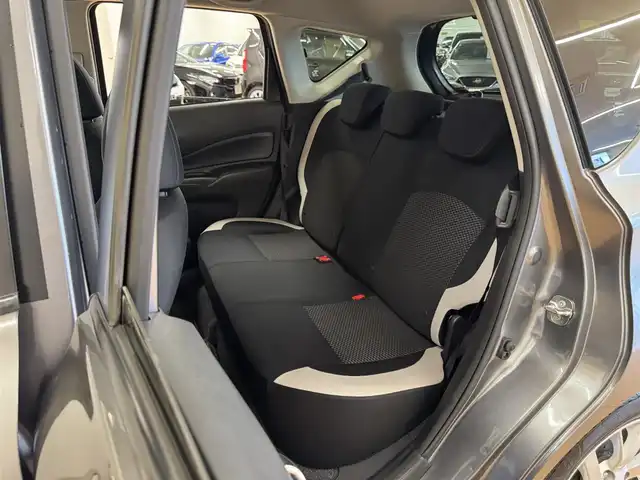 日産 ノート e－パワー X Vセレクション 群馬県 2020(令2)年 5.8万km ダークメタルグレー エマージェンシーブレーキ/車線逸脱警報/踏み間違い衝突防止アシスト/ふらつき警報/社外7インチナビ/　　BT/FM.AM/アラウンドビューモニター/スマートルームミラー/オートライト/オートハイビーム/純正15インチAW/プッシュスタート/電動格納ウィンカーミラー