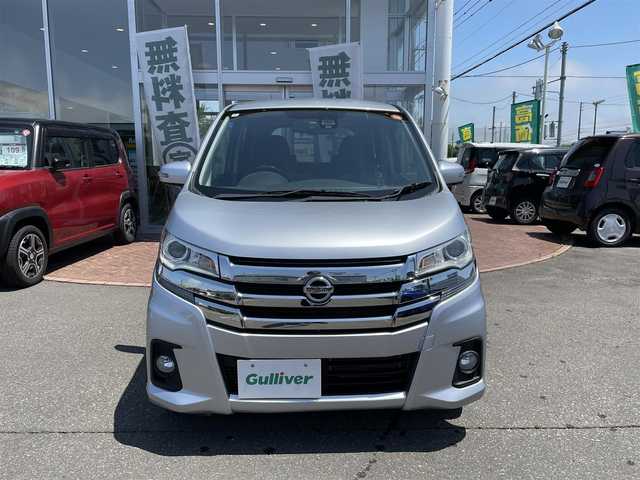 日産 デイズ ハイウェイスターX 道央・札幌 2016(平28)年 6.7万km クールシルバー 登録時走行距離66122ｋｍ/　4　W　D　/ワンオーナー/社外メモリナビ（CD/DVD/FM/AM/SD)/ワンセグ（走行中視聴可能）/バックカメラ/全周囲カメラ/アイドリングストップ/ウィンカーミラー/ドアバイザー/プッシュスタート/ベンチシート/純正フロアマット/シートヒーター（運転席）/横滑り防止装置/オートライト/オートマチックハイビーム/衝突軽減ブレーキ/フォグランプ/革巻きステアリング/電動格納ミラー/バニティミラー