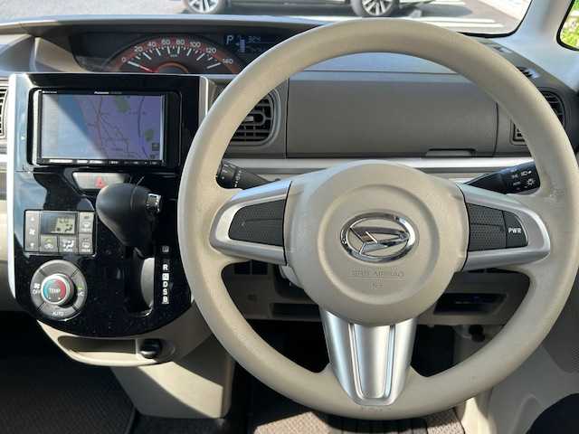 ダイハツ タント X SA Ⅲ 茨城県 2017(平29)年 7.5万km ホワイト 純正ＳＤナビ　/CD/iPod/AUX/シートヒーター　/両側パワースラーイドドア　/純正ＥＴＣ　/バックカメラ　/コーナーセンサー後ろのみ　/アイドリングストップ　/プッシュスタート　/パワーステアリング/パワーウィンドウ/横滑り防止装置　/衝突軽減システム　/エアバックＷ/オートライト/社外フロアマット