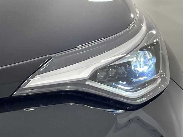 トヨタ Ｃ－ＨＲ G モード ネロセーフティプラスⅢ 愛知県 2023(令5)年 2.1万km ブラックマイカ 純正８インチディスプレイオーディオ/寒冷地仕様/衝突軽減ブレーキ/レーダークルーズコントロール/レーンキープアシスト/ブラインドスポットモニター/先行車発進告知/シートヒーター/ハーフレザーシート/バックカメラ/前後ドライブレコーダー/ビルトインＥＴＣ/USB入力端子/ＬＥＤヘッドライト/純正18インチアルミホイール/ISOFIX