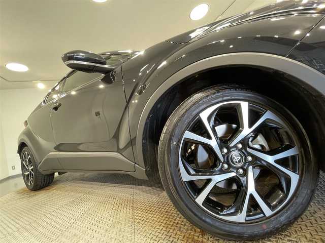 トヨタ Ｃ－ＨＲ G モード ネロセーフティプラスⅢ 愛知県 2023(令5)年 2.1万km ブラックマイカ 純正８インチディスプレイオーディオ/寒冷地仕様/衝突軽減ブレーキ/レーダークルーズコントロール/レーンキープアシスト/ブラインドスポットモニター/先行車発進告知/シートヒーター/ハーフレザーシート/バックカメラ/前後ドライブレコーダー/ビルトインＥＴＣ/USB入力端子/ＬＥＤヘッドライト/純正18インチアルミホイール/ISOFIX