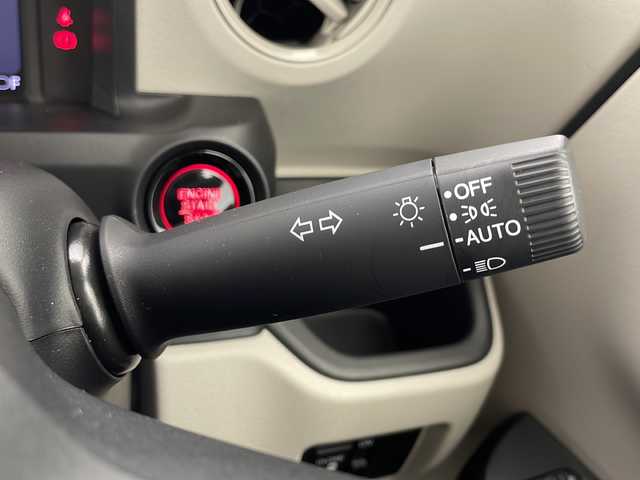 ホンダ Ｎ ＢＯＸ ファッションスタイル 千葉県 2024(令6)年 0.2万km 黄 衝突軽減ブレーキ/レーンキープアシスト/レーダークルーズコントロール　/オートマチックハイビーム/純正メモリナビ/　CD/DVD/フルセグTV/Bluetooth/バックカメラ/ETC/片側パワースライドドア/LEDヘッドライト/電動格納ミラー/フロアマット