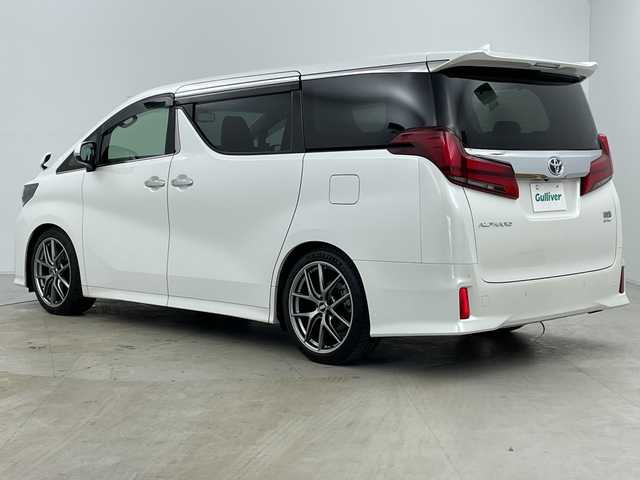 トヨタ アルファードハイブリット SR Cパッケージ 道央・札幌 2023(令5)年 2万km ホワイトパールクリスタルシャイン ・４WD/・ツインムーンルーフ/・RSRダウンサス/・BBS20インチAW/・純正DAナビ/　CD/DVDデッキ/USB/BT/miracast/・純正フリップダウンモニター/・バックカメラ/・ビルトインETC/・AC100V/1500W/・トヨタセーフティセンス/・プリクラッシュセーフティ/・レーダークルーズコントロール/・レーンキープアシスト/・クリアランスソナー/・オートハイビーム/・レザーシート/・パワーシート/・シートヒーター/・シートベンチレーション/・パワーバックドア/・ステアリングヒーター/・シーケンシャルウィンカー/・プッシュスタート/・スマートキー/・純正フロアマット/・ドアバイザー/・純正サス積込