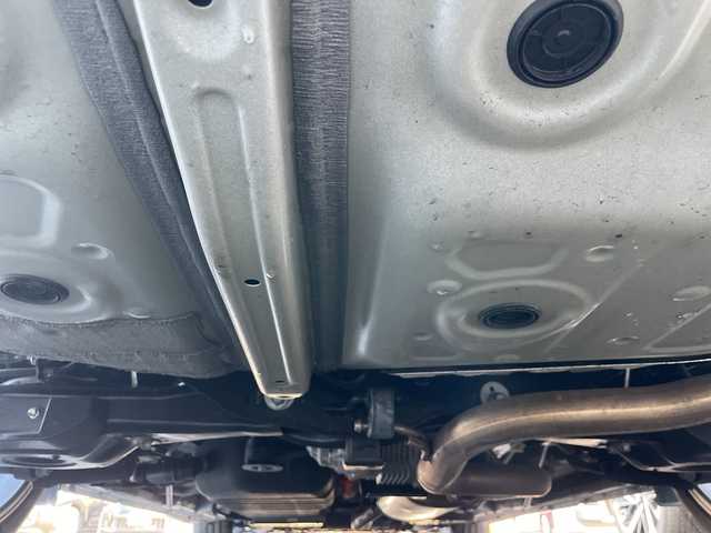 トヨタ アルファードハイブリット SR Cパッケージ 道央・札幌 2023(令5)年 2万km ホワイトパールクリスタルシャイン ・４WD/・ツインムーンルーフ/・RSRダウンサス/・BBS20インチAW/・純正DAナビ/　CD/DVDデッキ/USB/BT/miracast/・純正フリップダウンモニター/・バックカメラ/・ビルトインETC/・AC100V/1500W/・トヨタセーフティセンス/・プリクラッシュセーフティ/・レーダークルーズコントロール/・レーンキープアシスト/・クリアランスソナー/・オートハイビーム/・レザーシート/・パワーシート/・シートヒーター/・シートベンチレーション/・パワーバックドア/・ステアリングヒーター/・シーケンシャルウィンカー/・プッシュスタート/・スマートキー/・純正フロアマット/・ドアバイザー/・純正サス積込