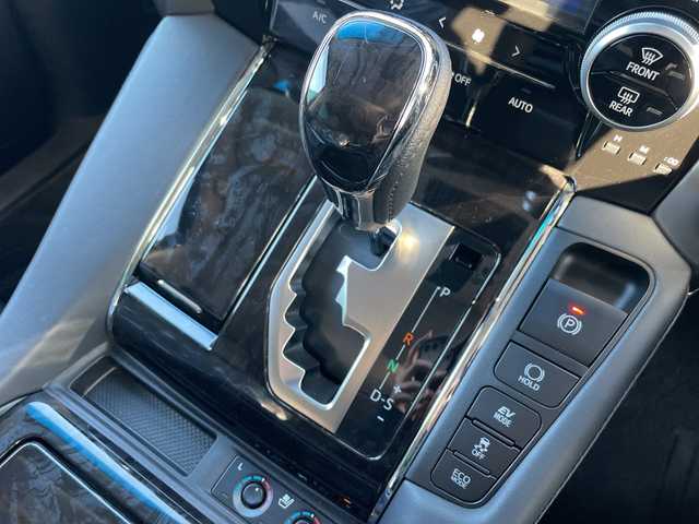 トヨタ アルファードハイブリット SR Cパッケージ 道央・札幌 2023(令5)年 2万km ホワイトパールクリスタルシャイン ・４WD/・ツインムーンルーフ/・RSRダウンサス/・BBS20インチAW/・純正DAナビ/　CD/DVDデッキ/USB/BT/miracast/・純正フリップダウンモニター/・バックカメラ/・ビルトインETC/・AC100V/1500W/・トヨタセーフティセンス/・プリクラッシュセーフティ/・レーダークルーズコントロール/・レーンキープアシスト/・クリアランスソナー/・オートハイビーム/・レザーシート/・パワーシート/・シートヒーター/・シートベンチレーション/・パワーバックドア/・ステアリングヒーター/・シーケンシャルウィンカー/・プッシュスタート/・スマートキー/・純正フロアマット/・ドアバイザー/・純正サス積込