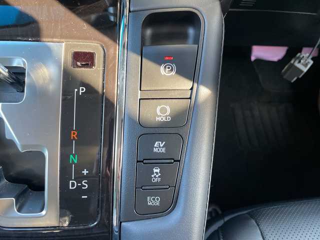 トヨタ アルファードハイブリット SR Cパッケージ 道央・札幌 2023(令5)年 2万km ホワイトパールクリスタルシャイン ・４WD/・ツインムーンルーフ/・RSRダウンサス/・BBS20インチAW/・純正DAナビ/　CD/DVDデッキ/USB/BT/miracast/・純正フリップダウンモニター/・バックカメラ/・ビルトインETC/・AC100V/1500W/・トヨタセーフティセンス/・プリクラッシュセーフティ/・レーダークルーズコントロール/・レーンキープアシスト/・クリアランスソナー/・オートハイビーム/・レザーシート/・パワーシート/・シートヒーター/・シートベンチレーション/・パワーバックドア/・ステアリングヒーター/・シーケンシャルウィンカー/・プッシュスタート/・スマートキー/・純正フロアマット/・ドアバイザー/・純正サス積込