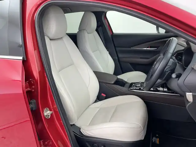 マツダ ＣＸ－３０ XD Lパッケージ 群馬県 2022(令4)年 2.4万km ソウルレッドクリスタルM 純正８．８型ナビ　全周囲カメラ　衝突被害軽減ブレーキ　アダプティブクルーズコントロール　ＢＳＭ　レザーシート　シートヒーター　オートハイビーム　ＥＴＣ　パドルシフト　前後ドライブレコーダー　禁煙車