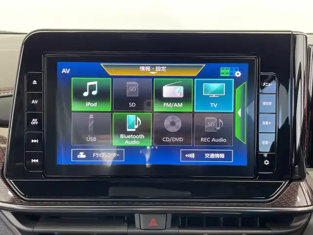 日産 オーラ ニスモ 栃木県 2022(令4)年 0.5万km スーパーブラック 純正ナビ/（CD/DVD/Bluetooth/フルセグTV/MSV/SD）/全方位カメラ/ニスモフルエアロ/360°セーフティアシスト/・インテリジェント エマージェンシーブレーキ/・インテリジェント FCW(前方衝突予測警報)/・インテリジェント DA(ふらつき警報)/・標識検知機能/・インテリジェント LI(車線逸脱防止支援システム)＋LDW(車線逸脱警報)/・踏み間違い衝突防止アシスト/・エマージェンシーストップシグナル/・オートブレーキホールド/プロパイロット/前後コーナーセンサー/ETC2.0/前方ドラレコ/禁煙車/オートライト/LEDヘッドライト/横滑り防止装置/フォグランプ/スマートキー/プッシュスタート/アイドリングストップ/ステアリングスイッチ/革巻きステアリング/ウィンカーミラー/電動格納ミラー/純正17インチアルミホイール/純正フロアマット/BSM/スマートルームミラー