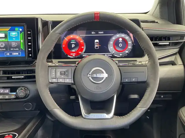 日産 オーラ ニスモ 栃木県 2022(令4)年 0.5万km スーパーブラック 純正ナビ/（CD/DVD/Bluetooth/フルセグTV/MSV/SD）/全方位カメラ/ニスモフルエアロ/360°セーフティアシスト/・インテリジェント エマージェンシーブレーキ/・インテリジェント FCW(前方衝突予測警報)/・インテリジェント DA(ふらつき警報)/・標識検知機能/・インテリジェント LI(車線逸脱防止支援システム)＋LDW(車線逸脱警報)/・踏み間違い衝突防止アシスト/・エマージェンシーストップシグナル/・オートブレーキホールド/プロパイロット/前後コーナーセンサー/ETC2.0/前方ドラレコ/禁煙車/オートライト/LEDヘッドライト/横滑り防止装置/フォグランプ/スマートキー/プッシュスタート/アイドリングストップ/ステアリングスイッチ/革巻きステアリング/ウィンカーミラー/電動格納ミラー/純正17インチアルミホイール/純正フロアマット/BSM/スマートルームミラー