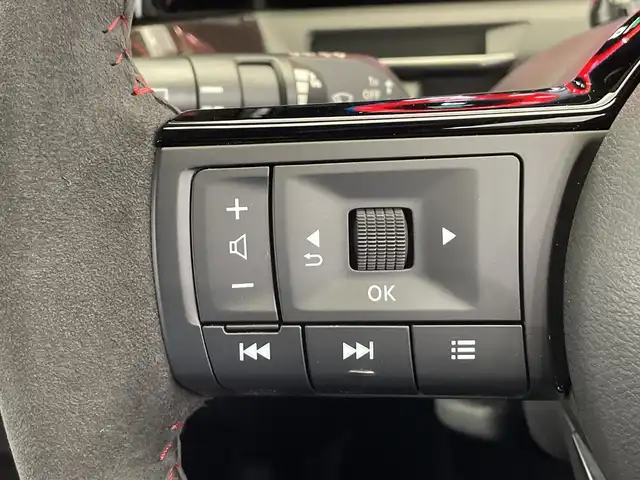 日産 オーラ ニスモ 栃木県 2022(令4)年 0.5万km スーパーブラック 純正ナビ/（CD/DVD/Bluetooth/フルセグTV/MSV/SD）/全方位カメラ/ニスモフルエアロ/360°セーフティアシスト/・インテリジェント エマージェンシーブレーキ/・インテリジェント FCW(前方衝突予測警報)/・インテリジェント DA(ふらつき警報)/・標識検知機能/・インテリジェント LI(車線逸脱防止支援システム)＋LDW(車線逸脱警報)/・踏み間違い衝突防止アシスト/・エマージェンシーストップシグナル/・オートブレーキホールド/プロパイロット/前後コーナーセンサー/ETC2.0/前方ドラレコ/禁煙車/オートライト/LEDヘッドライト/横滑り防止装置/フォグランプ/スマートキー/プッシュスタート/アイドリングストップ/ステアリングスイッチ/革巻きステアリング/ウィンカーミラー/電動格納ミラー/純正17インチアルミホイール/純正フロアマット/BSM/スマートルームミラー