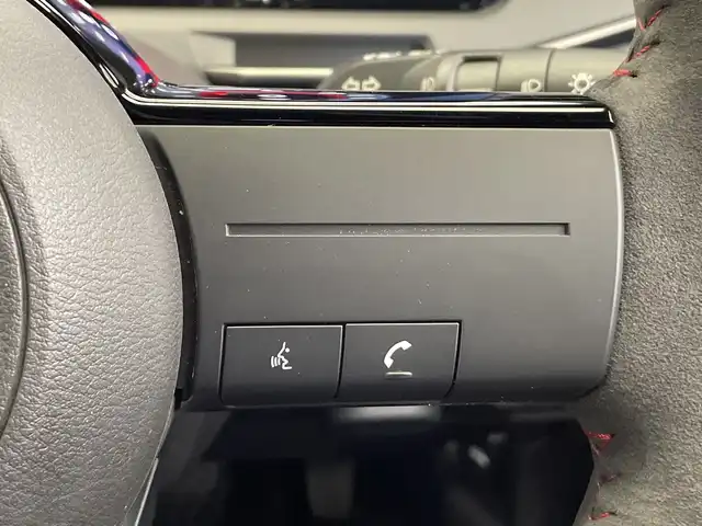 日産 オーラ ニスモ 栃木県 2022(令4)年 0.5万km スーパーブラック 純正ナビ/（CD/DVD/Bluetooth/フルセグTV/MSV/SD）/全方位カメラ/ニスモフルエアロ/360°セーフティアシスト/・インテリジェント エマージェンシーブレーキ/・インテリジェント FCW(前方衝突予測警報)/・インテリジェント DA(ふらつき警報)/・標識検知機能/・インテリジェント LI(車線逸脱防止支援システム)＋LDW(車線逸脱警報)/・踏み間違い衝突防止アシスト/・エマージェンシーストップシグナル/・オートブレーキホールド/プロパイロット/前後コーナーセンサー/ETC2.0/前方ドラレコ/禁煙車/オートライト/LEDヘッドライト/横滑り防止装置/フォグランプ/スマートキー/プッシュスタート/アイドリングストップ/ステアリングスイッチ/革巻きステアリング/ウィンカーミラー/電動格納ミラー/純正17インチアルミホイール/純正フロアマット/BSM/スマートルームミラー