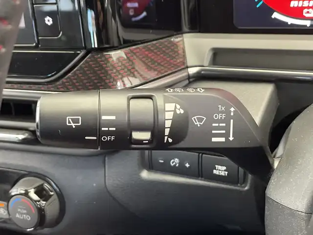 日産 オーラ ニスモ 栃木県 2022(令4)年 0.5万km スーパーブラック 純正ナビ/（CD/DVD/Bluetooth/フルセグTV/MSV/SD）/全方位カメラ/ニスモフルエアロ/360°セーフティアシスト/・インテリジェント エマージェンシーブレーキ/・インテリジェント FCW(前方衝突予測警報)/・インテリジェント DA(ふらつき警報)/・標識検知機能/・インテリジェント LI(車線逸脱防止支援システム)＋LDW(車線逸脱警報)/・踏み間違い衝突防止アシスト/・エマージェンシーストップシグナル/・オートブレーキホールド/プロパイロット/前後コーナーセンサー/ETC2.0/前方ドラレコ/禁煙車/オートライト/LEDヘッドライト/横滑り防止装置/フォグランプ/スマートキー/プッシュスタート/アイドリングストップ/ステアリングスイッチ/革巻きステアリング/ウィンカーミラー/電動格納ミラー/純正17インチアルミホイール/純正フロアマット/BSM/スマートルームミラー