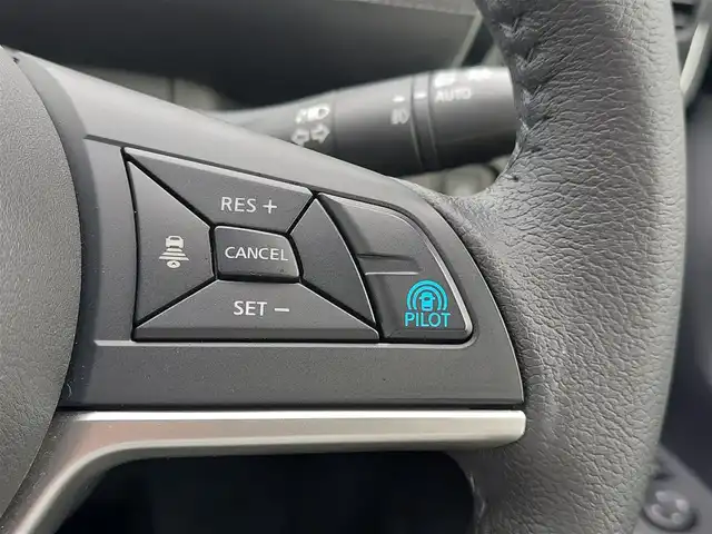 日産 セレナ ハイウェイスターVセレクションⅡ 東京都 2019(平31)年 3万km ダイヤモンドブラック 純正9インチナビ/アラウンドビューモニター/プロパイロット/フリップダウンモニター/両側パワースライドドア/インテリジェントパーキングアシスト/インテリジェントルームミラー/ビルトインETC/ドライブレコーダー/衝突軽減ブレーキ/レーンキープアシスト/コーナーセンサー/アイドリングストップ/スマートキー/LEDヘッドライト
