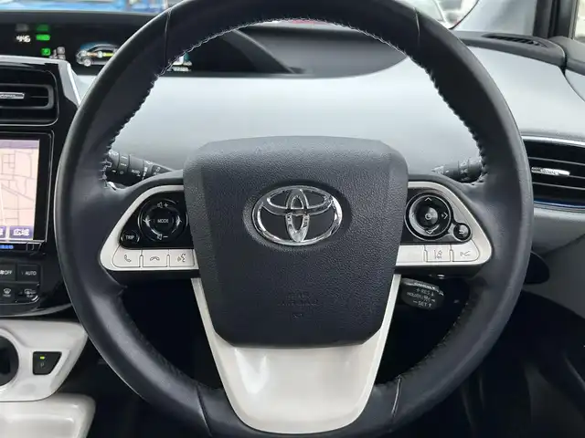 トヨタ プリウス A ツーリングセレクション 群馬県 2017(平29)年 3.4万km ホワイトパールクリスタルシャイン モデリスタエアロ/純正9型ナビ/CD・DVD・SD/BT・フルセグTV/バックカメラ/ビルトインETC/前後ドライブレコーダー/TRDアルミホイール/前席シートヒーター/クルーズコントロール/ヘッドアップディスプレイ/横滑り防止装置/レーンキープアシスト/衝突軽減ブレーキ/アイドリングストップ/取説・保証書/スマートキー×2