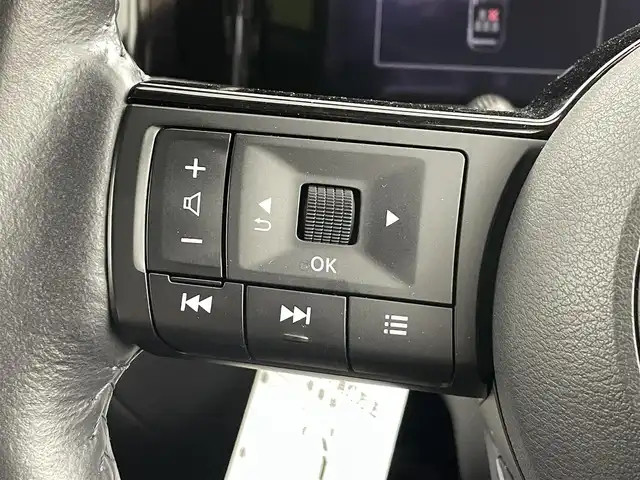 日産 ノート X 福島県 2021(令3)年 3.5万km ピュアホワイトパール 360°セーフティアシスト/・衝突被害軽減ブレーキ/・踏み間違い防止装置/・標識検知機能/・前方衝突予測警報/・車線逸脱警報装置/・電子パーキング/・オートブレーキホールド/・オートマチックハイビーム/純正9インチナビ/・フルセグTV/BT/SD/USB/iPod/AM/FM/・ETC/・バックカメラ/・純正ドライブレコーダー（前方）/革張ステアリング/・ステアリングリモコン/・ステアリングヒーター/プッシュスタート/・スマートキー/・スペアキー1本/電動格納ミラー/・ウィンカーミラー/HIDヘッドライト/・オートライト/寒冷地仕様/ドアバイザー/純正フロアマット/社外16インチAW