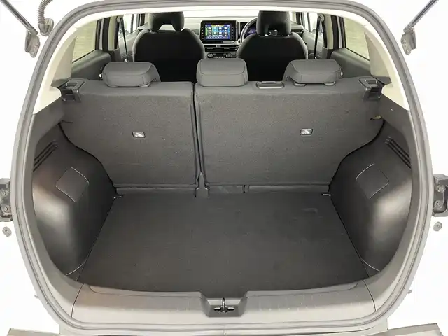 日産 ノート X 福島県 2021(令3)年 3.5万km ピュアホワイトパール 360°セーフティアシスト/・衝突被害軽減ブレーキ/・踏み間違い防止装置/・標識検知機能/・前方衝突予測警報/・車線逸脱警報装置/・電子パーキング/・オートブレーキホールド/・オートマチックハイビーム/純正9インチナビ/・フルセグTV/BT/SD/USB/iPod/AM/FM/・ETC/・バックカメラ/・純正ドライブレコーダー（前方）/革張ステアリング/・ステアリングリモコン/・ステアリングヒーター/プッシュスタート/・スマートキー/・スペアキー1本/電動格納ミラー/・ウィンカーミラー/HIDヘッドライト/・オートライト/寒冷地仕様/ドアバイザー/純正フロアマット/社外16インチAW