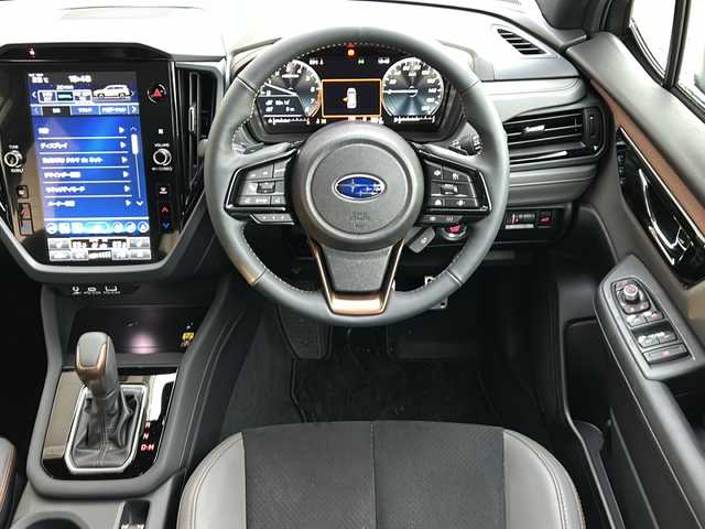 スバル フォレスター スポーツ EX 神奈川県 2025(令7)年 0.2万km クリスタルホワイトP 登録時1707km/ワンオーナー/ハーマンカードンサウンドシステム/11.6インチディスプレイ＋ナビゲーション/(USB/BT/フルセグTV/アップルカープレイ/アンドロイドオート)/全方位カメラ/アイサイト/レーダークルーズコントロール/パドルシフト/ハーフレザーシート/D/N席パワーシート(D席メモリー機能付)/D/N席シートヒーター/ステアリングヒーター/パワーバックドア/ルーフレール/置くだけ充電/デジタルインナーミラー/ビルトインETC2.0/前後ドライブレコーダー/スペアキー×1/保証書/取扱説明書