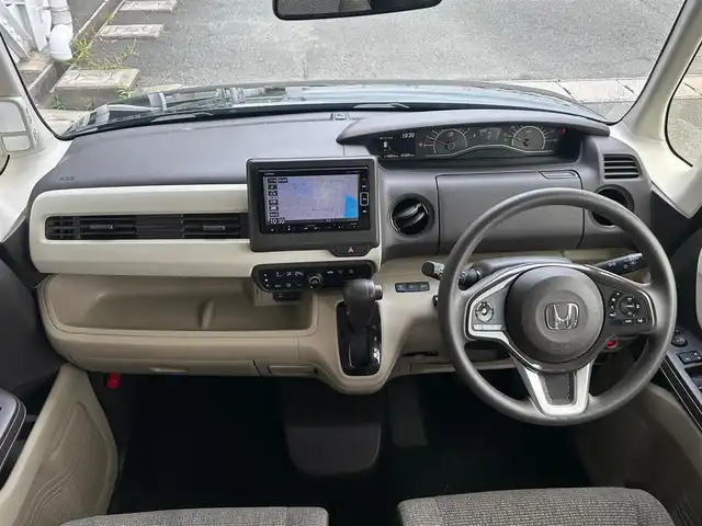 ホンダ Ｎ ＢＯＸ G EX ホンダセンシング 静岡県 2017(平29)年 7.4万km クリスタルブラックパール 純正8インチナビ/（DVD/SD/Bluetooth/HDMI）/ホンダセンシング/フルセグTV/片側電動スライド/純正LEDヘッドライト/バックカメラ/ETC車載器/追従クルコン/プッシュスタート/スマートキー