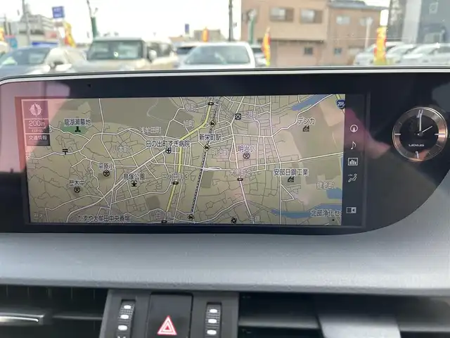 レクサス ＥＳ 300h Fスポーツ 福岡県 2019(平31)年 6万km ソニックチタニウム サンルーフ/純正ナビ（BT/フルセグ/AM/FM/DISC/AUX)/Bカメラ/レーダークルーズコントロール/LEDヘッドライト/オートマチックハイビーム/オートライト/HUD/レザーシート/DN席パワーシート/シートメモリー/DN席エアシート/DN席シートヒーター/ステアリングヒーター/チルトステアリング/純正19インチAW/デジタルインナーミラー/電動リアサンシェード/ISOFIX/BSM/横滑り防止装置/コーナーセンサー/レーンキープアシスト/盗難防止装置/衝突被害軽減システム/スマートキー/ETC2.0