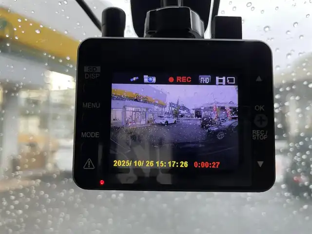 トヨタ ルーミー カスタムG 東京都 2019(令1)年 7.3万km ブラックマイカメタリック 純正SDナビ/　ワンセグTV/Bluetooth/CD/AM・FM/SD/AUX/バックカメラ/衝突回避支援ブレーキ/衝突警報機能/車線逸脱警報/誤発進抑制制御/先行車発信お知らせ/オートハイビーム/コーナーセンサー/クルーズコントロール/両側パワースライドドア/LEDヘッドライト/LEDフォグランプ/オートライト/前後ドライブレコーダー/シートヒーター/純正フロアマット/ビルトインETC/社外16インチアルミホイール/プッシュスタート/スマートキー/電動オート格納ミラー/ウインカーミラー/革巻きステアリングホイール/社外多機能コンソール/保証書/取扱説明書