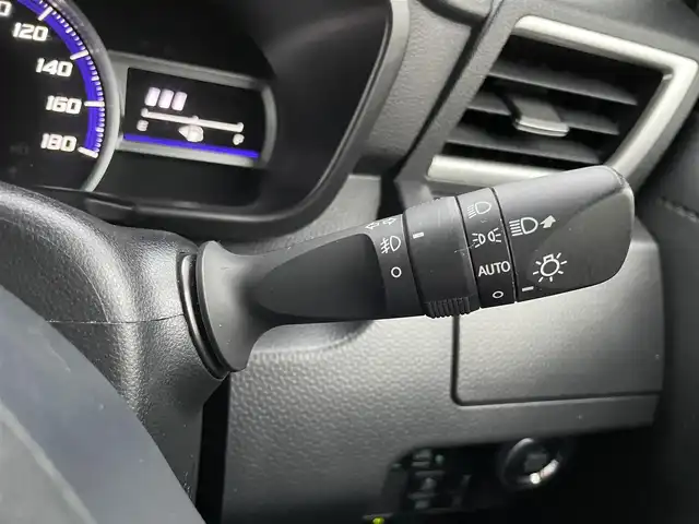 トヨタ ルーミー カスタムG 東京都 2019(令1)年 7.3万km ブラックマイカメタリック 純正SDナビ/　ワンセグTV/Bluetooth/CD/AM・FM/SD/AUX/バックカメラ/衝突回避支援ブレーキ/衝突警報機能/車線逸脱警報/誤発進抑制制御/先行車発信お知らせ/オートハイビーム/コーナーセンサー/クルーズコントロール/両側パワースライドドア/LEDヘッドライト/LEDフォグランプ/オートライト/前後ドライブレコーダー/シートヒーター/純正フロアマット/ビルトインETC/社外16インチアルミホイール/プッシュスタート/スマートキー/電動オート格納ミラー/ウインカーミラー/革巻きステアリングホイール/社外多機能コンソール/保証書/取扱説明書