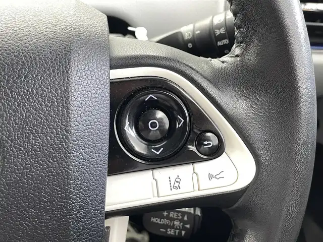 トヨタ プリウス A ツーリングセレクション 福井県 2016(平28)年 5.4万km ホワイトパールクリスタルシャイン 純正ナビ/CD/DVD/AM/FM/フルセグ/Bluetooth/シートヒーター/ヘッドアップディスプレイ/ブラインドスポットモニター/オートライト/オートマチックハイビーム/パーキングアシスト/レーンキープアシスト/クルーズコントロール/バックカメラ/ビルトインETC/純正ドラレコ/フォグランプ