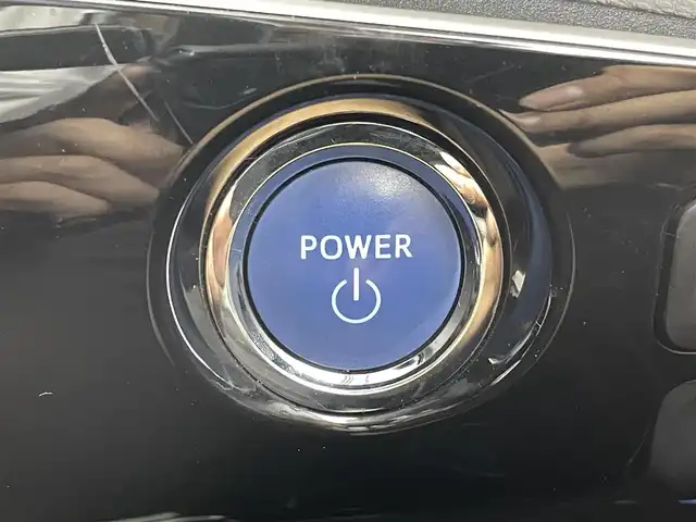 トヨタ プリウス A ツーリングセレクション 福井県 2016(平28)年 5.4万km ホワイトパールクリスタルシャイン 純正ナビ/CD/DVD/AM/FM/フルセグ/Bluetooth/シートヒーター/ヘッドアップディスプレイ/ブラインドスポットモニター/オートライト/オートマチックハイビーム/パーキングアシスト/レーンキープアシスト/クルーズコントロール/バックカメラ/ビルトインETC/純正ドラレコ/フォグランプ