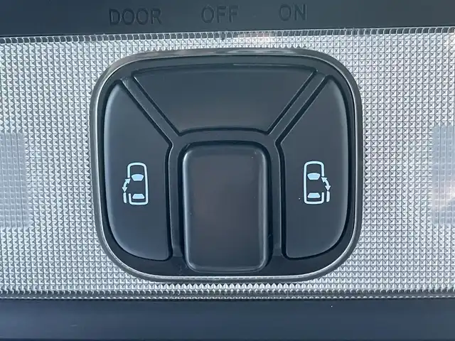 トヨタ エスティマ アエラス プレミアム 東京都 2018(平30)年 6.9万km ホワイトパールクリスタルシャイン ワンオーナー/純正９型ナビ/フルセグＴＶ／ＣＤ／ＤＶＤ再生／ＢＴ/純正１２型フリップダウンモニター/両側電動スライドドア/ビルトインＥＴＣ/ドライブレコーダー/パワーシート/ＬＥＤヘッドライト/オットマン/プリクラッシュセーフティ/レーンディパーチャーアラート/クリアランスソナー/クルーズコントロール