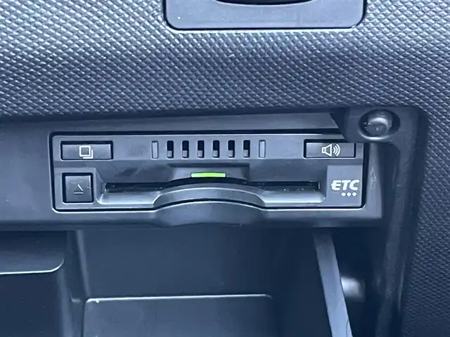 トヨタ エスティマ アエラス プレミアム 東京都 2018(平30)年 6.9万km ホワイトパールクリスタルシャイン ワンオーナー/純正９型ナビ/フルセグＴＶ／ＣＤ／ＤＶＤ再生／ＢＴ/純正１２型フリップダウンモニター/両側電動スライドドア/ビルトインＥＴＣ/ドライブレコーダー/パワーシート/ＬＥＤヘッドライト/オットマン/プリクラッシュセーフティ/レーンディパーチャーアラート/クリアランスソナー/クルーズコントロール