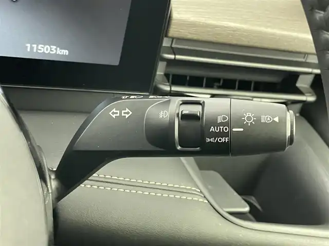 日産 セレナ ハイウェイスター V 埼玉県 2023(令5)年 1.2万km 赤 プロパイロット/　衝突軽減ブレーキ/レーンキープアシスト/　レーダークルーズコントロール/オートハイビーム/　クリアランスソナー/ブラインドスポットモニター/　パーキングアシスト/純正メーカーディスプレイナビ/　フルセグ/ＢＴ/カープレイ/USB/アラウンドビューモニター/デジタルインナーミラー/ステアリングスイッチ/パドルシフト/ETC2.0/両側パワースライドドア/ハンズフリースライドドア/ドライブレコーダー(ナビ連動)/ワイヤレス充電/アイドリングストップ/スマートキー/プッシュスタート/LEDヘッドライト/オートライト/フォグライト/電動格納/ウィンカーミラー/純正フロアマット