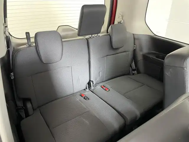 日産 セレナ ハイウェイスター V 埼玉県 2023(令5)年 1.2万km 赤 プロパイロット/　衝突軽減ブレーキ/レーンキープアシスト/　レーダークルーズコントロール/オートハイビーム/　クリアランスソナー/ブラインドスポットモニター/　パーキングアシスト/純正メーカーディスプレイナビ/　フルセグ/ＢＴ/カープレイ/USB/アラウンドビューモニター/デジタルインナーミラー/ステアリングスイッチ/パドルシフト/ETC2.0/両側パワースライドドア/ハンズフリースライドドア/ドライブレコーダー(ナビ連動)/ワイヤレス充電/アイドリングストップ/スマートキー/プッシュスタート/LEDヘッドライト/オートライト/フォグライト/電動格納/ウィンカーミラー/純正フロアマット