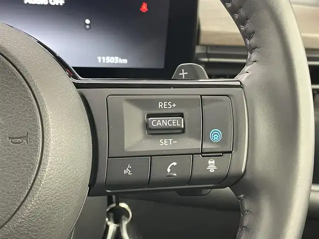 日産 セレナ ハイウェイスター V 埼玉県 2023(令5)年 1.2万km 赤 プロパイロット/　衝突軽減ブレーキ/レーンキープアシスト/　レーダークルーズコントロール/オートハイビーム/　クリアランスソナー/ブラインドスポットモニター/　パーキングアシスト/純正メーカーディスプレイナビ/　フルセグ/ＢＴ/カープレイ/USB/アラウンドビューモニター/デジタルインナーミラー/ステアリングスイッチ/パドルシフト/ETC2.0/両側パワースライドドア/ハンズフリースライドドア/ドライブレコーダー(ナビ連動)/ワイヤレス充電/アイドリングストップ/スマートキー/プッシュスタート/LEDヘッドライト/オートライト/フォグライト/電動格納/ウィンカーミラー/純正フロアマット