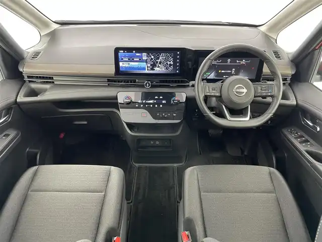 日産 セレナ ハイウェイスター V 埼玉県 2023(令5)年 1.2万km 赤 プロパイロット/　衝突軽減ブレーキ/レーンキープアシスト/　レーダークルーズコントロール/オートハイビーム/　クリアランスソナー/ブラインドスポットモニター/　パーキングアシスト/純正メーカーディスプレイナビ/　フルセグ/ＢＴ/カープレイ/USB/アラウンドビューモニター/デジタルインナーミラー/ステアリングスイッチ/パドルシフト/ETC2.0/両側パワースライドドア/ハンズフリースライドドア/ドライブレコーダー(ナビ連動)/ワイヤレス充電/アイドリングストップ/スマートキー/プッシュスタート/LEDヘッドライト/オートライト/フォグライト/電動格納/ウィンカーミラー/純正フロアマット