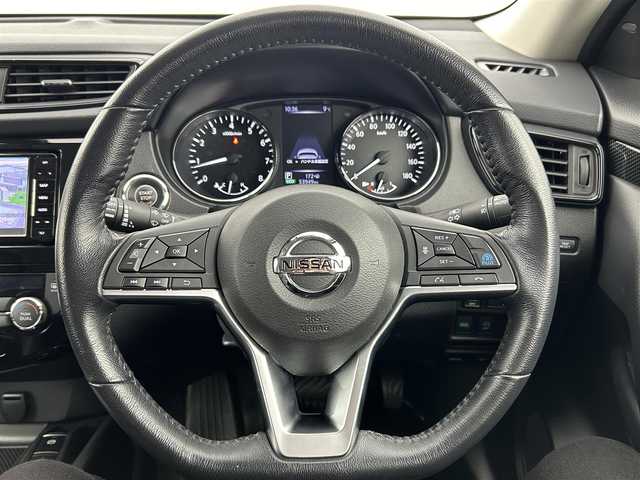 日産 エクストレイル 20Xi 長野県 2018(平30)年 5.4万km ブリリアントホワイトパール 社外ナビ　（CN-RA04WD　パナソニック製）/全方位カメラ　/フルセグＴＶ　/ＣＤ　ＤＶＤ　ＢＴ　/プロパイロット　/衝突軽減システム　/電動リアゲート　/コーナーセンサー　/ＥＴＣ　/電動パーキング　/オートホールド　/ＬＥＤヘッドライト　/オートマチックハイビーム/プッシュスタート/スマートキー/アイドリングストップ/スペアキー/保証書/取扱説明書