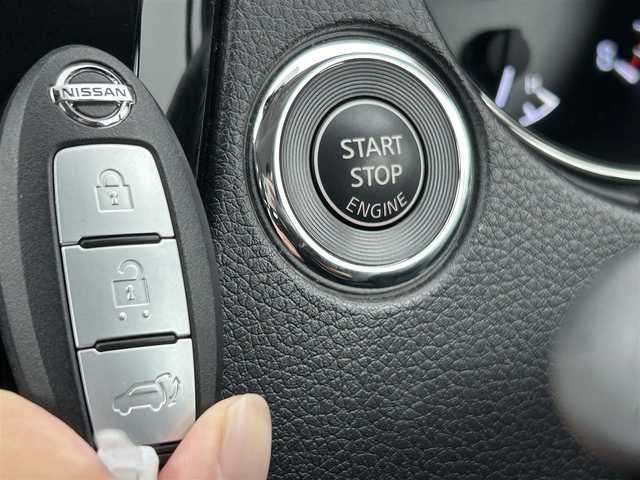 日産 エクストレイル 20Xi 長野県 2018(平30)年 5.4万km ブリリアントホワイトパール 社外ナビ　（CN-RA04WD　パナソニック製）/全方位カメラ　/フルセグＴＶ　/ＣＤ　ＤＶＤ　ＢＴ　/プロパイロット　/衝突軽減システム　/電動リアゲート　/コーナーセンサー　/ＥＴＣ　/電動パーキング　/オートホールド　/ＬＥＤヘッドライト　/オートマチックハイビーム/プッシュスタート/スマートキー/アイドリングストップ/スペアキー/保証書/取扱説明書