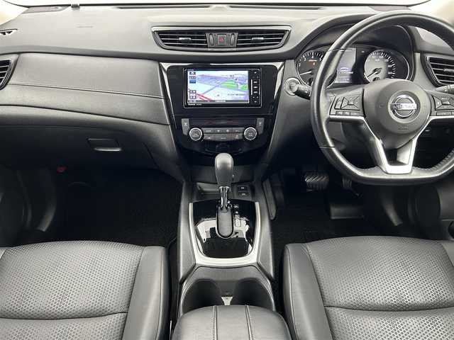日産 エクストレイル 20Xi 長野県 2018(平30)年 5.4万km ブリリアントホワイトパール 社外ナビ　（CN-RA04WD　パナソニック製）/全方位カメラ　/フルセグＴＶ　/ＣＤ　ＤＶＤ　ＢＴ　/プロパイロット　/衝突軽減システム　/電動リアゲート　/コーナーセンサー　/ＥＴＣ　/電動パーキング　/オートホールド　/ＬＥＤヘッドライト　/オートマチックハイビーム/プッシュスタート/スマートキー/アイドリングストップ/スペアキー/保証書/取扱説明書