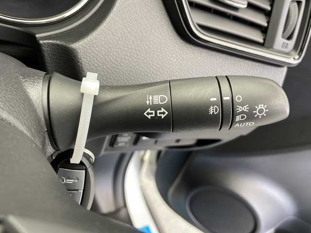 日産 エクストレイル 20Xi 長野県 2018(平30)年 5.4万km ブリリアントホワイトパール 社外ナビ　（CN-RA04WD　パナソニック製）/全方位カメラ　/フルセグＴＶ　/ＣＤ　ＤＶＤ　ＢＴ　/プロパイロット　/衝突軽減システム　/電動リアゲート　/コーナーセンサー　/ＥＴＣ　/電動パーキング　/オートホールド　/ＬＥＤヘッドライト　/オートマチックハイビーム/プッシュスタート/スマートキー/アイドリングストップ/スペアキー/保証書/取扱説明書