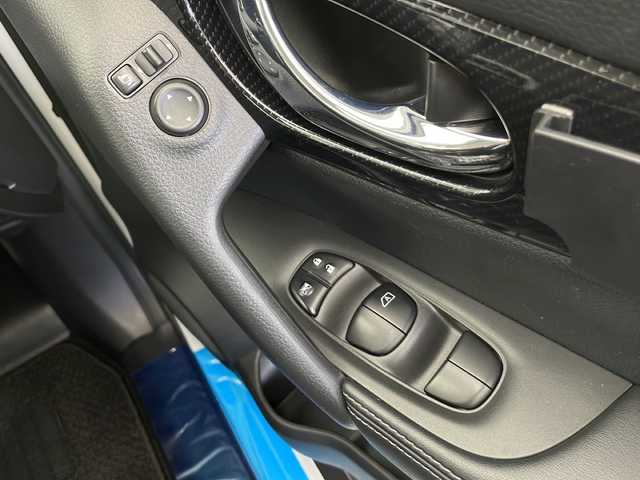 日産 エクストレイル 20Xi 長野県 2018(平30)年 5.4万km ブリリアントホワイトパール 社外ナビ　（CN-RA04WD　パナソニック製）/全方位カメラ　/フルセグＴＶ　/ＣＤ　ＤＶＤ　ＢＴ　/プロパイロット　/衝突軽減システム　/電動リアゲート　/コーナーセンサー　/ＥＴＣ　/電動パーキング　/オートホールド　/ＬＥＤヘッドライト　/オートマチックハイビーム/プッシュスタート/スマートキー/アイドリングストップ/スペアキー/保証書/取扱説明書
