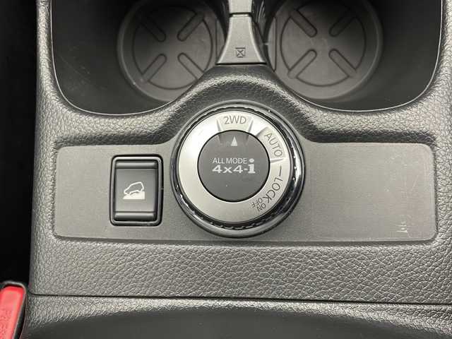 日産 エクストレイル 20Xi 長野県 2018(平30)年 5.4万km ブリリアントホワイトパール 社外ナビ　（CN-RA04WD　パナソニック製）/全方位カメラ　/フルセグＴＶ　/ＣＤ　ＤＶＤ　ＢＴ　/プロパイロット　/衝突軽減システム　/電動リアゲート　/コーナーセンサー　/ＥＴＣ　/電動パーキング　/オートホールド　/ＬＥＤヘッドライト　/オートマチックハイビーム/プッシュスタート/スマートキー/アイドリングストップ/スペアキー/保証書/取扱説明書